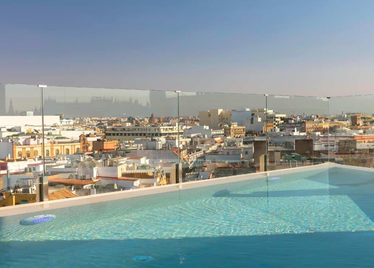 hotels avec piscine a seville colon gran melia piscine colon gran melia piscine