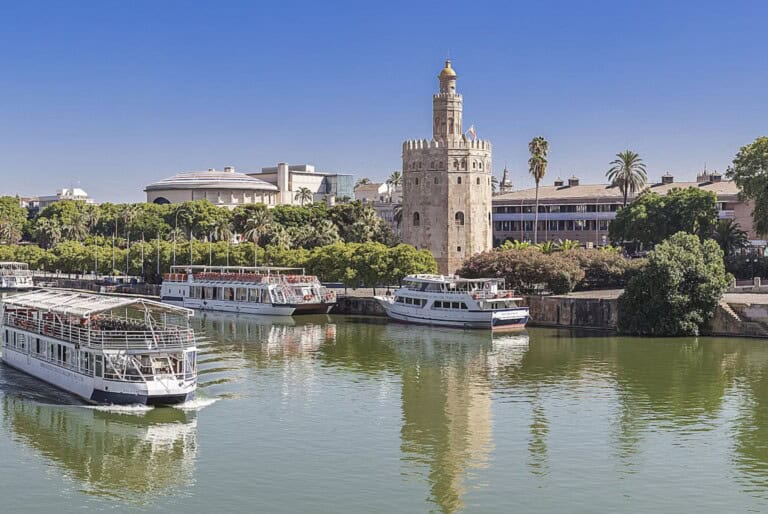 Aquarium et croisière à la Torre del Oro