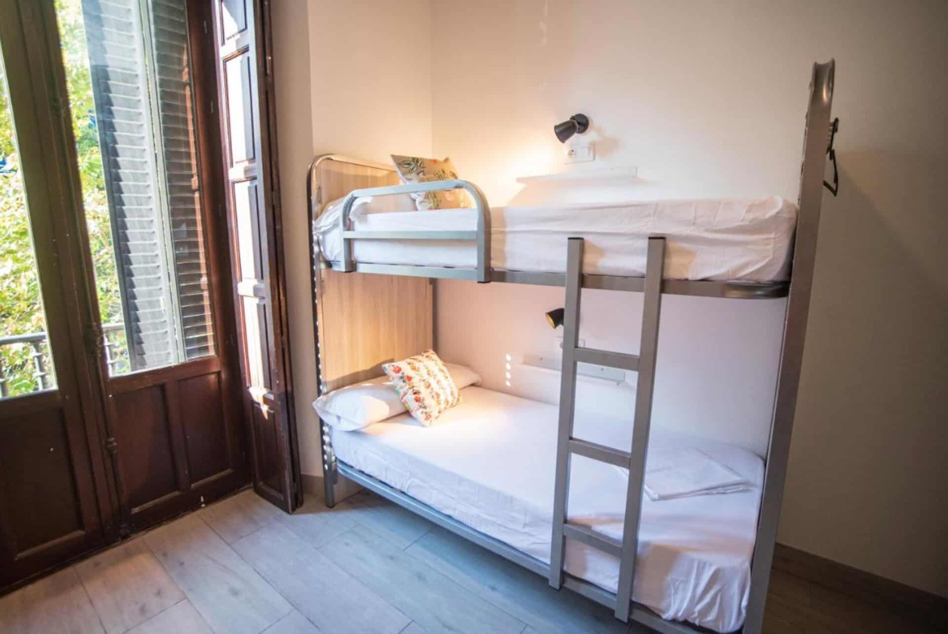 la flamenka hostel dortoires auberge jeunesse a seville la flamenka hostel dortoires auberge jeunesse a seville