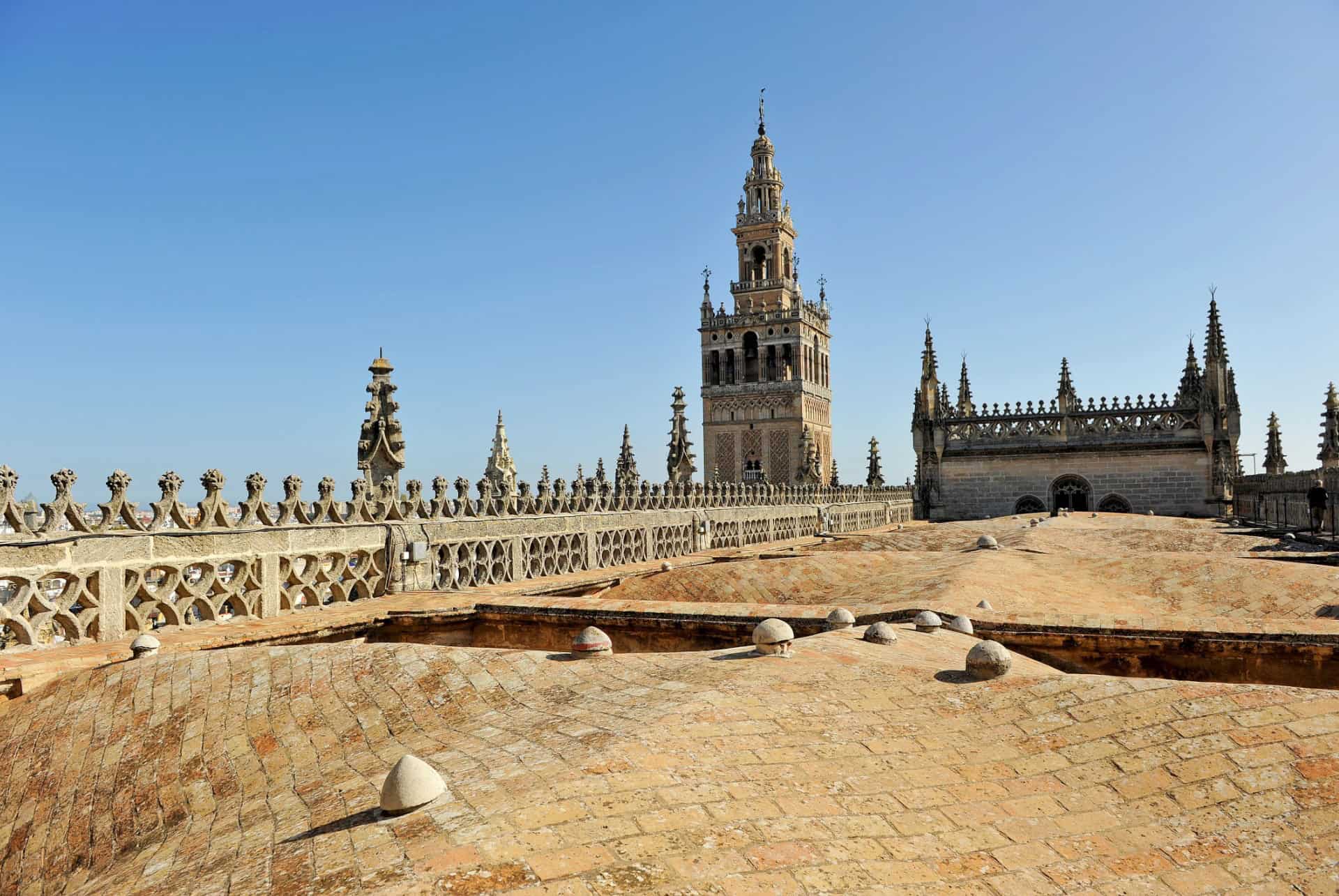 vue giralda depuis cathedrale vue giralda depuis cathedrale