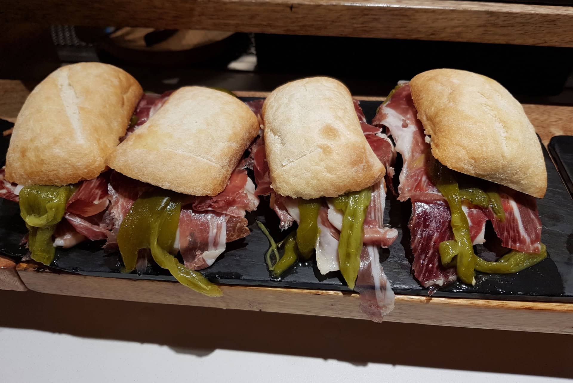 montaditos de serranito meilleurs bars à tapas de séville montaditos de serranito meilleurs bars à tapas de séville