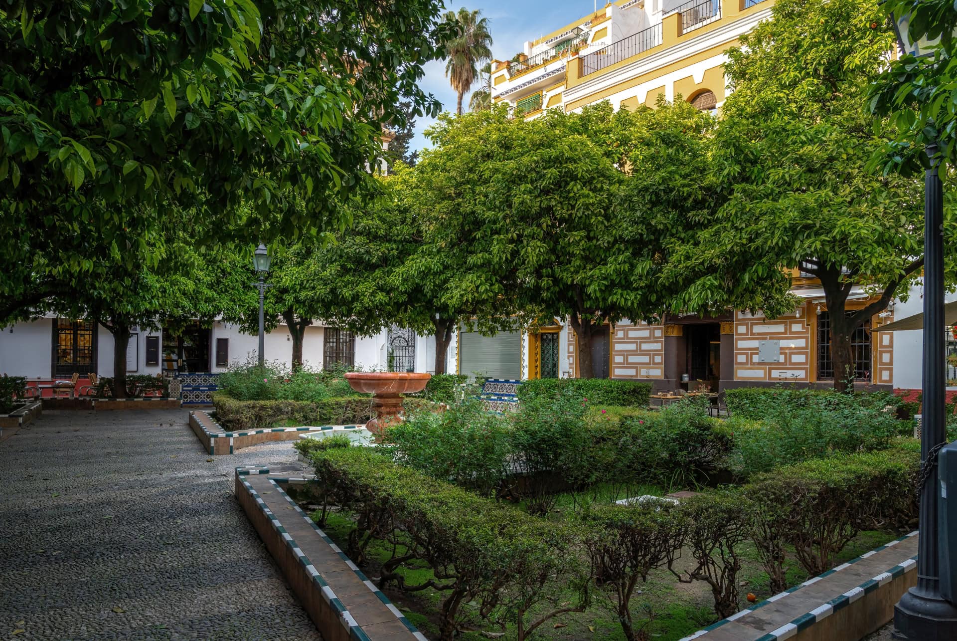 plus belles places de seville plaza de dona elvira