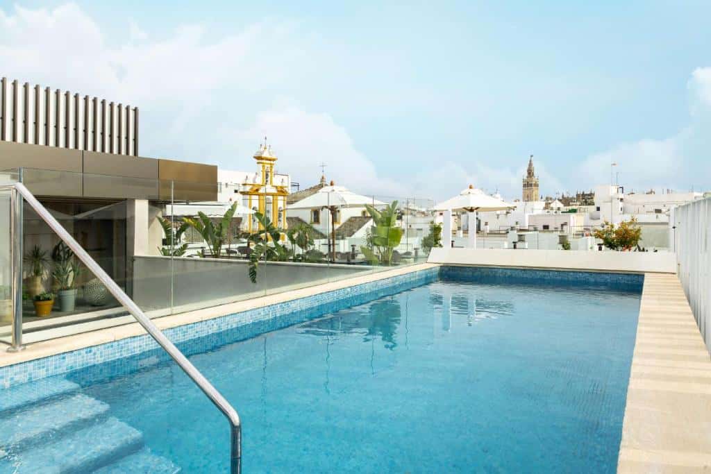 magdalena plaza sevilla piscine