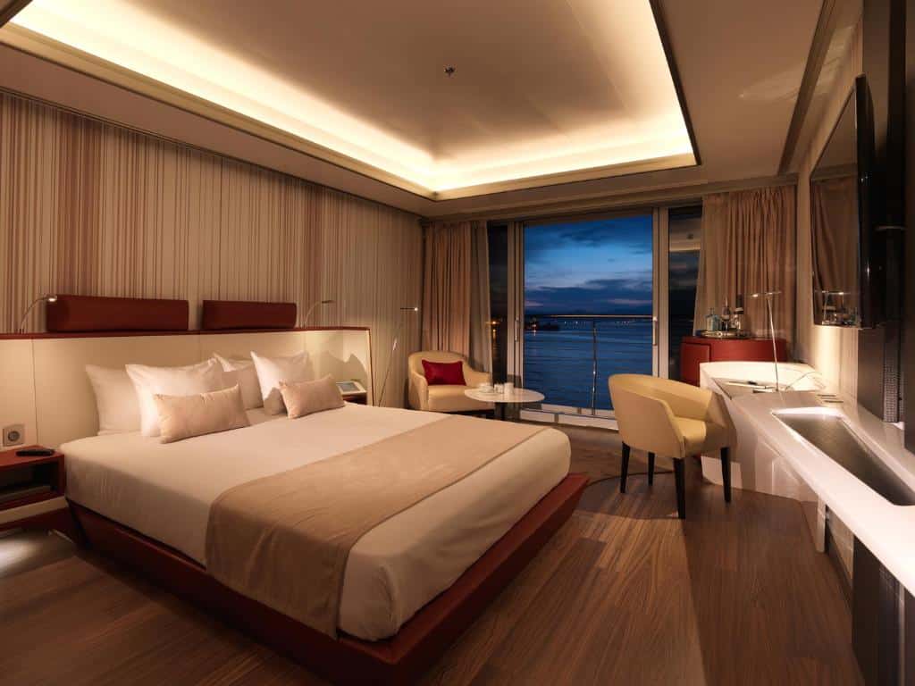 sunborn gibraltar chambre