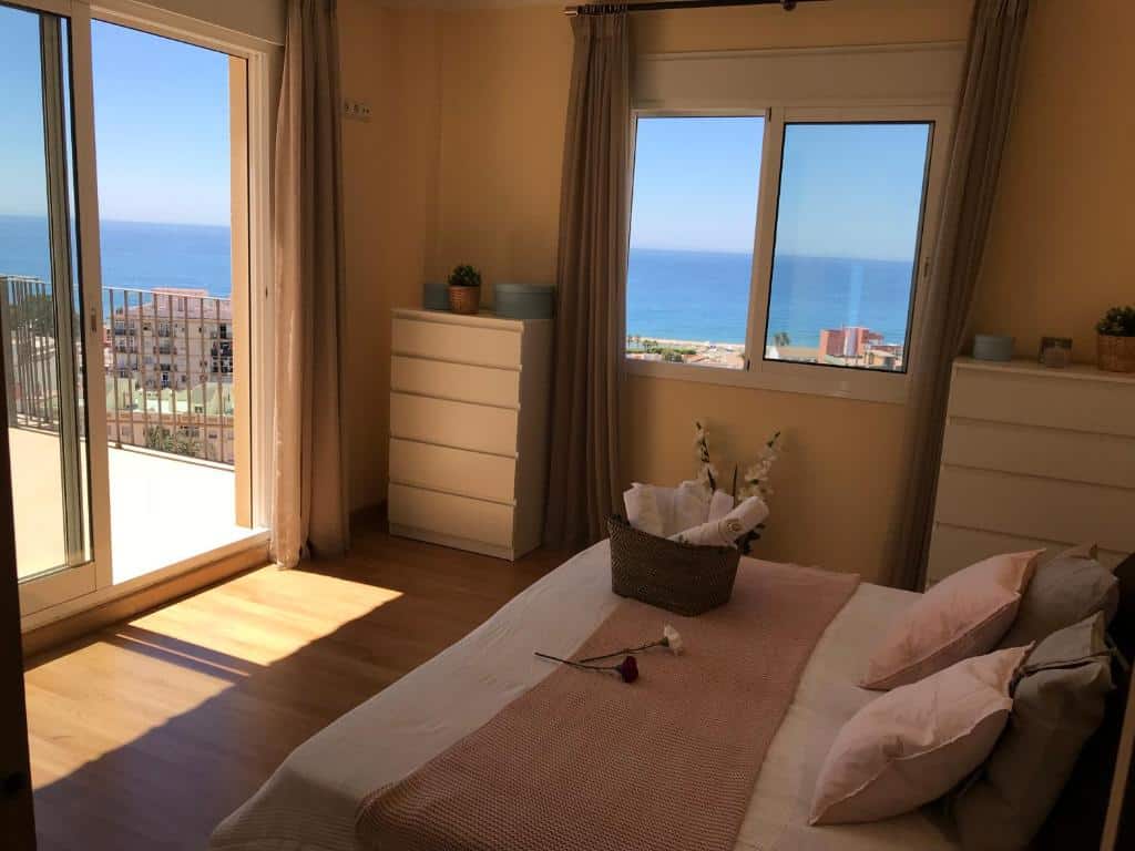 rooms in seafront villa